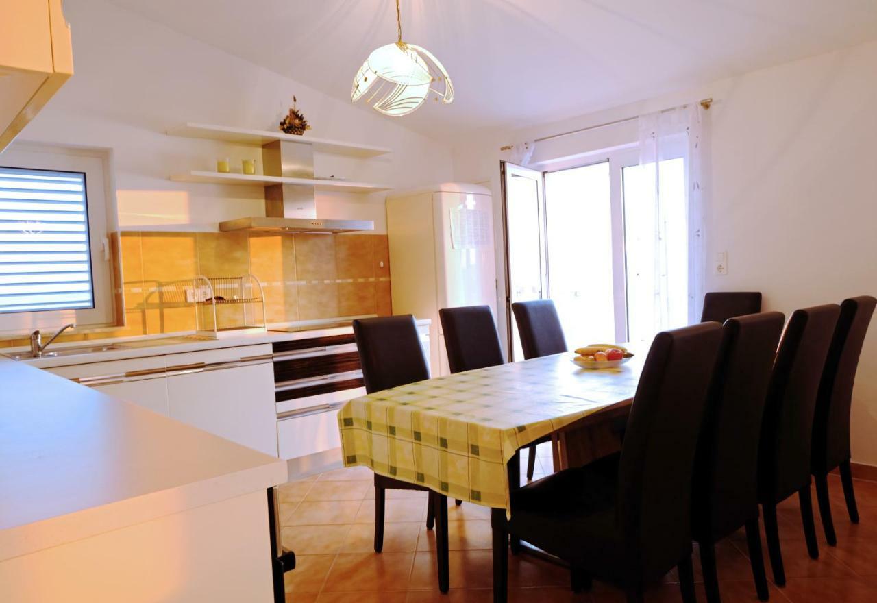 Apartment Wind
